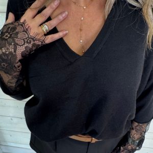 Pull dentelle noir