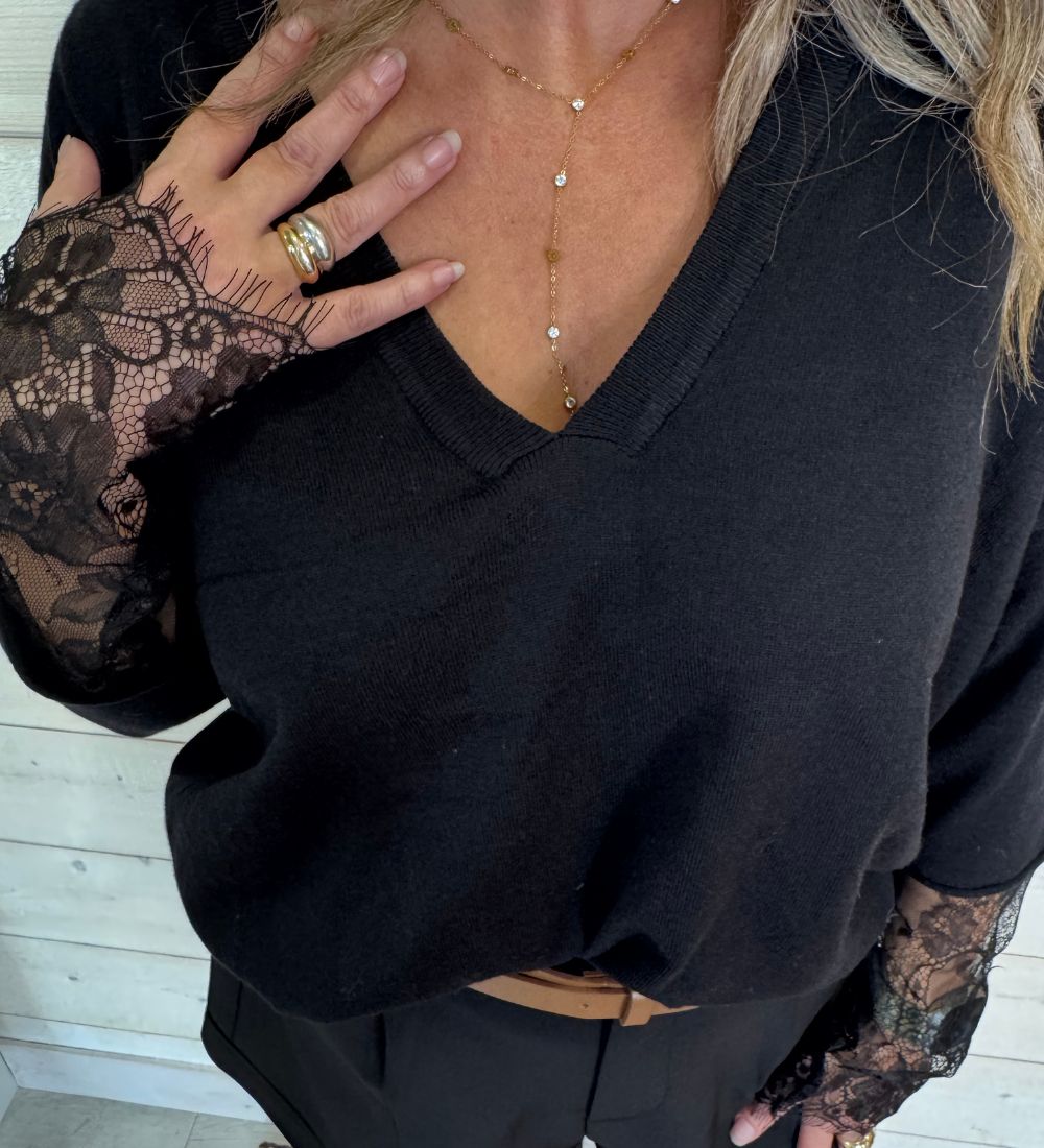 Pull dentelle noir